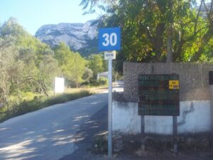 Hiking holidays Alicante, the Montgó, start